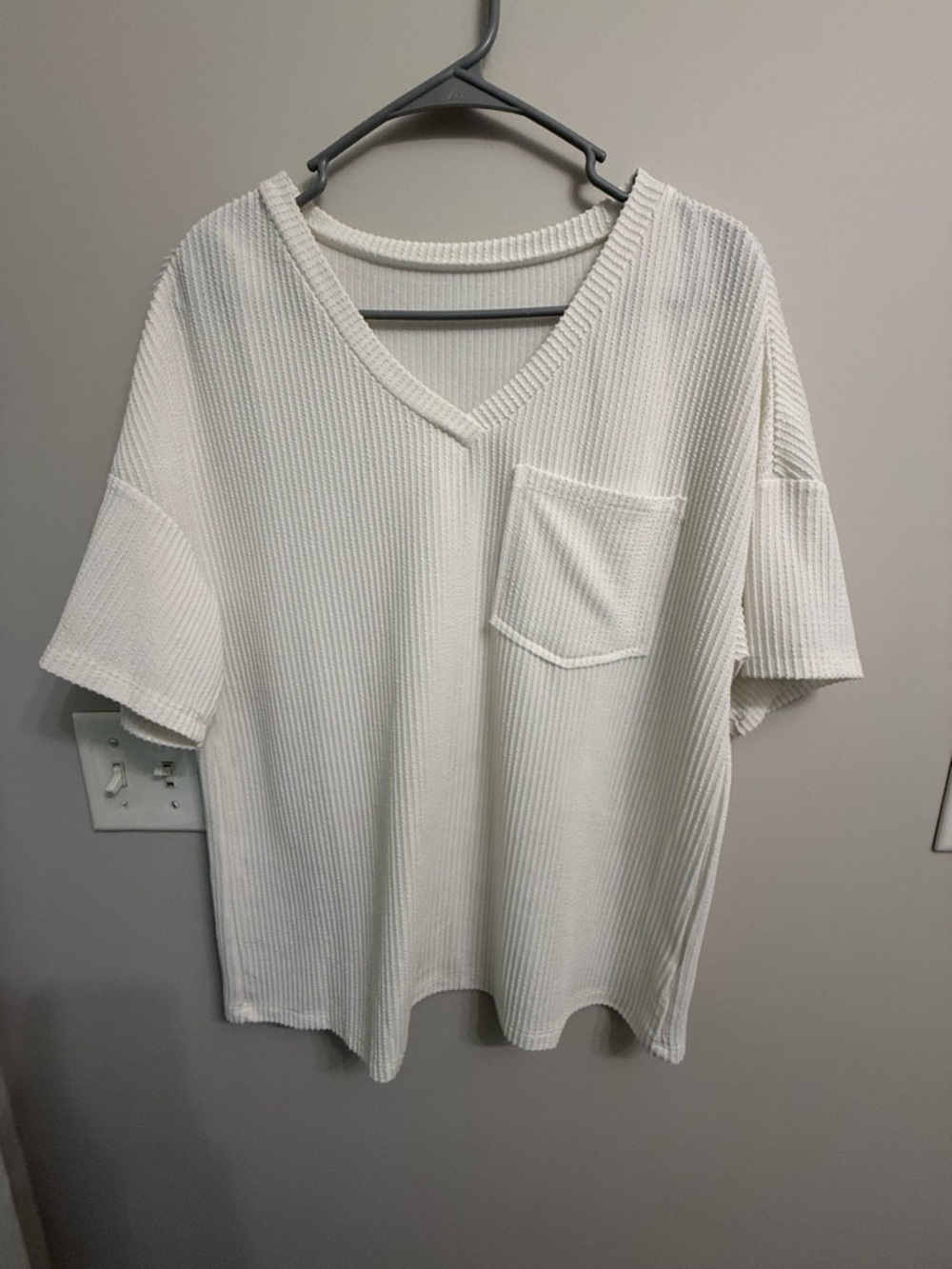 SHEIN White Ribbed V-Neck Short Sleeve Tee with Pocket